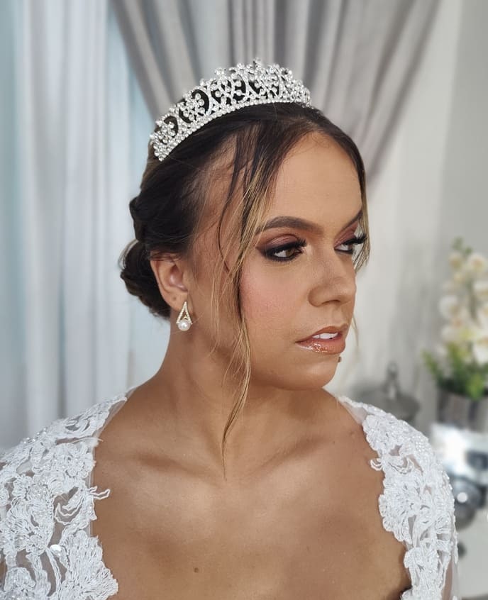 Tiara Henrrietta
